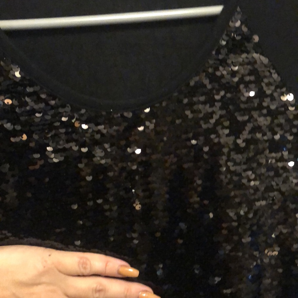 Cool sequins top - Picture 5 of 8
